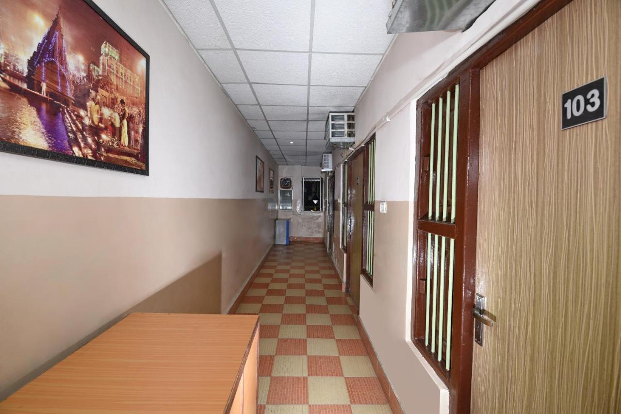Oyo 3519 Hotel Garden Inn Varanasi Exterior foto